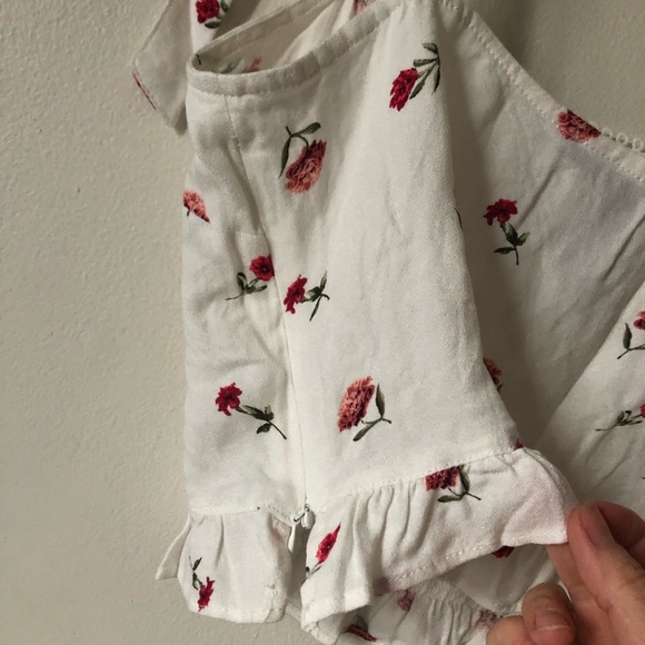❤️Forever 21 White Floral Peasant Cropped Top Shoulder Ties Side zipper Ruffle M - Picture 7 of 8